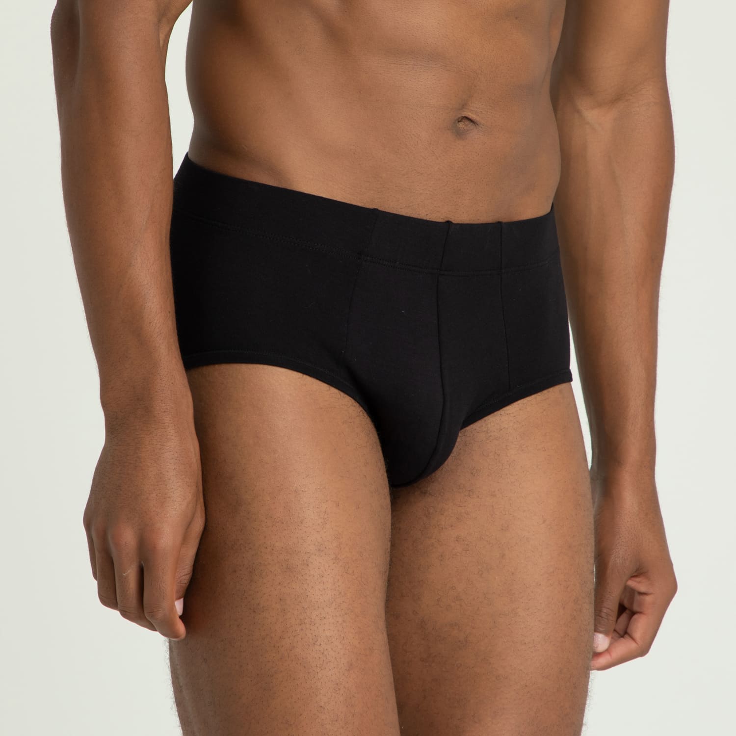 Cueca slip masculina Calvin Klein em preto Preto 48
